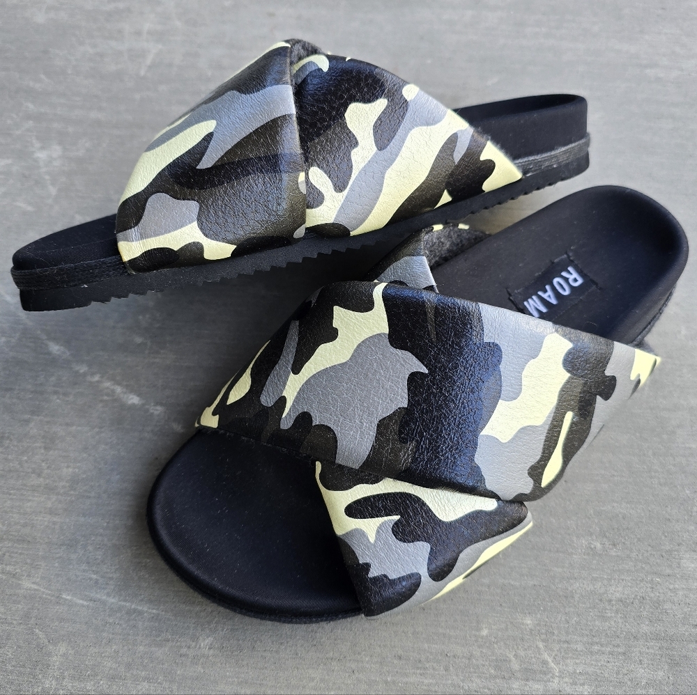 ROAM Camo Slide Sandals - Black, Gray, and Cream 37